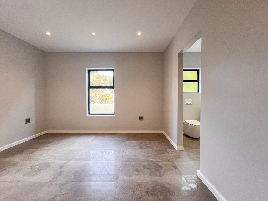 3 Bedroom Property for Sale in Country Club Western Cape